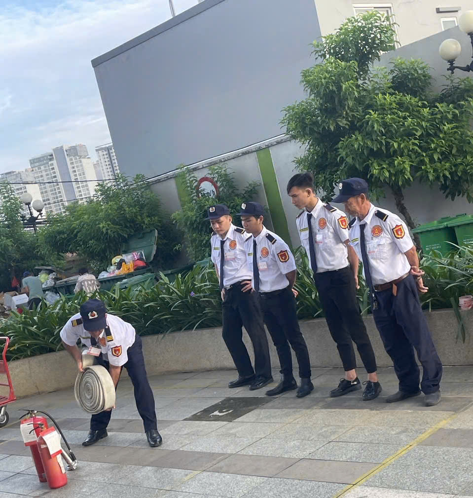 Dịch Vụ Bảo Vệ Chung Cư Chuyên Nghiệp | Công Ty Thăng Long